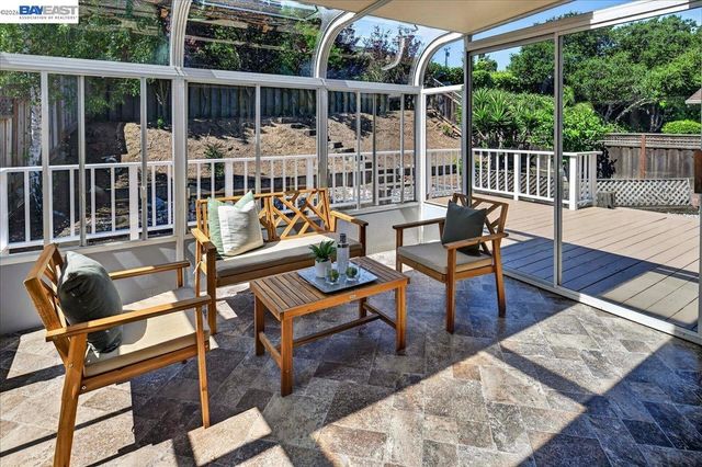 21723 Shadyspring Rd, Castro Valley, CA 94546