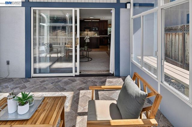 21723 Shadyspring Rd, Castro Valley, CA 94546