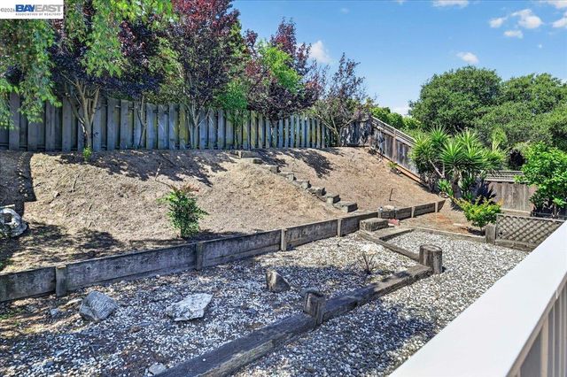 21723 Shadyspring Rd, Castro Valley, CA 94546