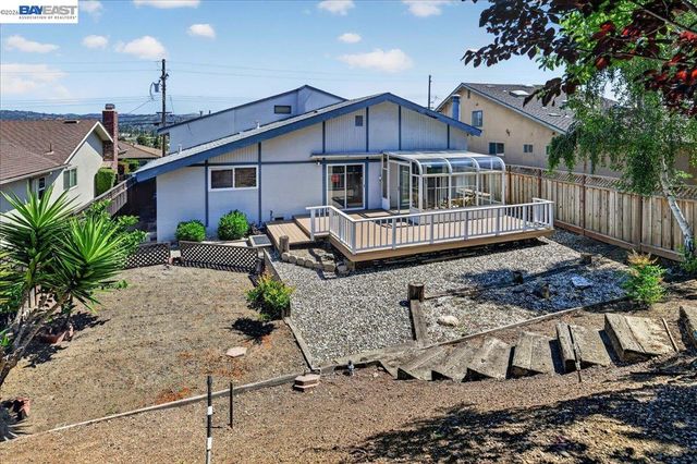 21723 Shadyspring Rd, Castro Valley, CA 94546
