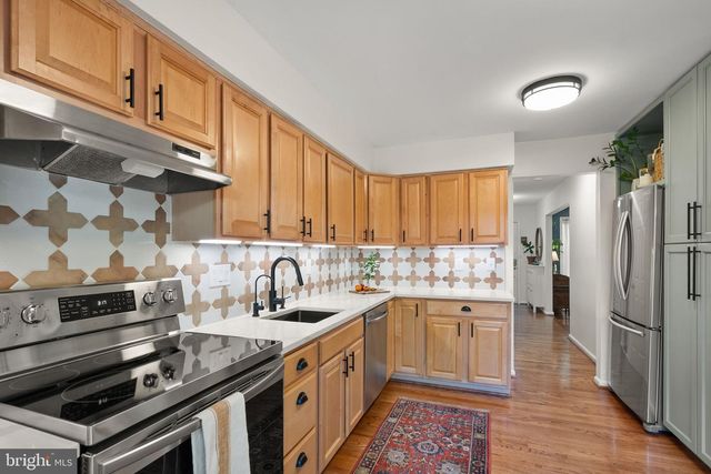 9607 LAKE BRADDOCK DR, Burke, VA 22015