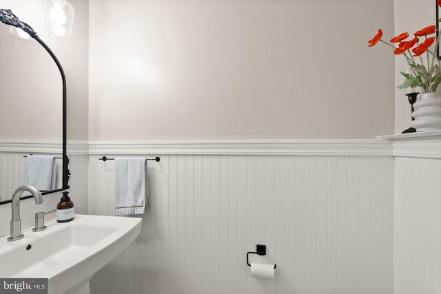 9607 LAKE BRADDOCK DR, Burke, VA 22015