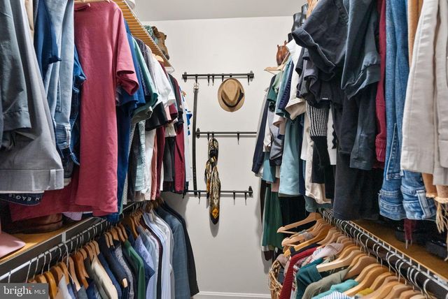 9607 LAKE BRADDOCK DR, Burke, VA 22015