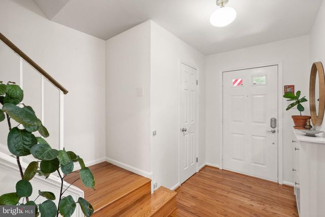 9607 LAKE BRADDOCK DR, Burke, VA 22015