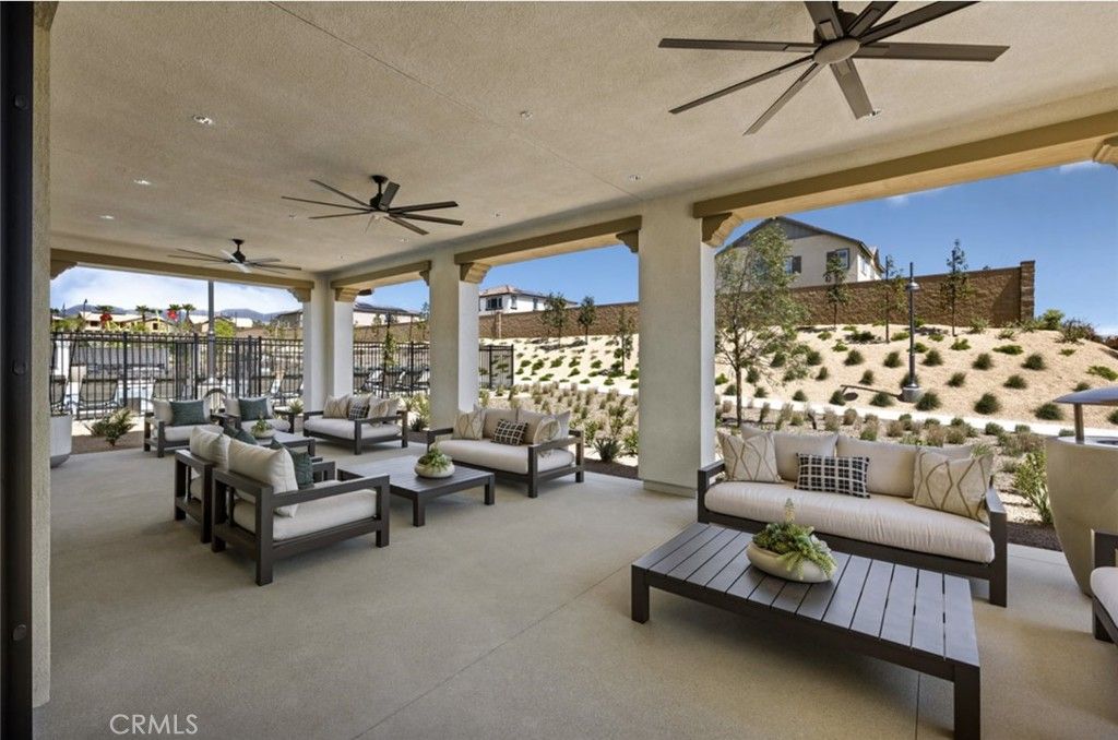 Image 29 of property listing at 16573 Bottlebrush Lane 3, Fontana, CA 92336