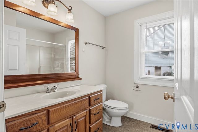 713 MONROE St, Farmville, VA 23901