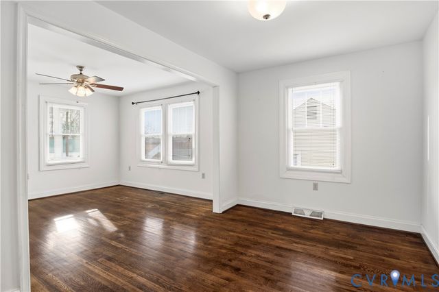 713 MONROE St, Farmville, VA 23901