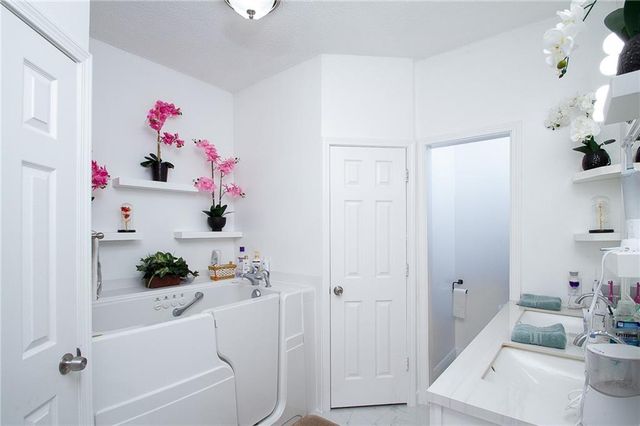 2360 Capital Drive, Mobile, AL 36695