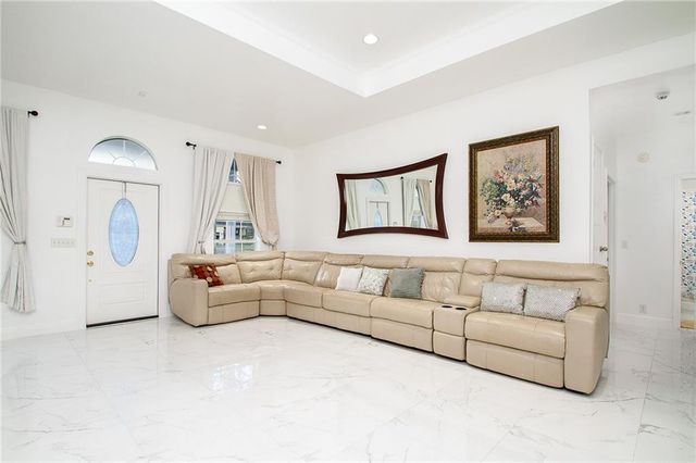 2360 Capital Drive, Mobile, AL 36695