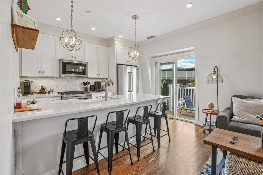 31 Brighton St 3, Boston, MA 02129