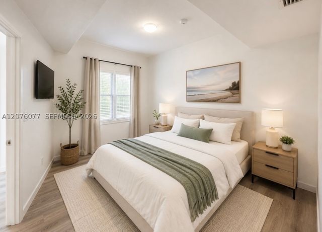 810 7th St 106, Miami Beach, FL 33139