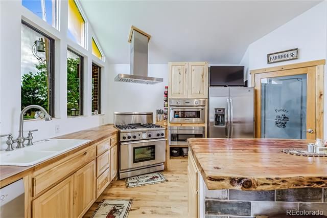 16535 W 79th Drive, Arvada, CO 80007