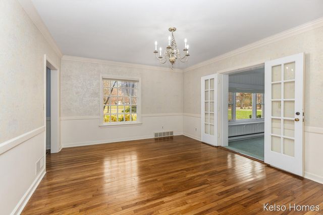 635 N Linden Street, Marshall, MI 49068