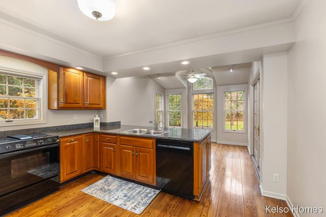 635 N Linden Street, Marshall, MI 49068