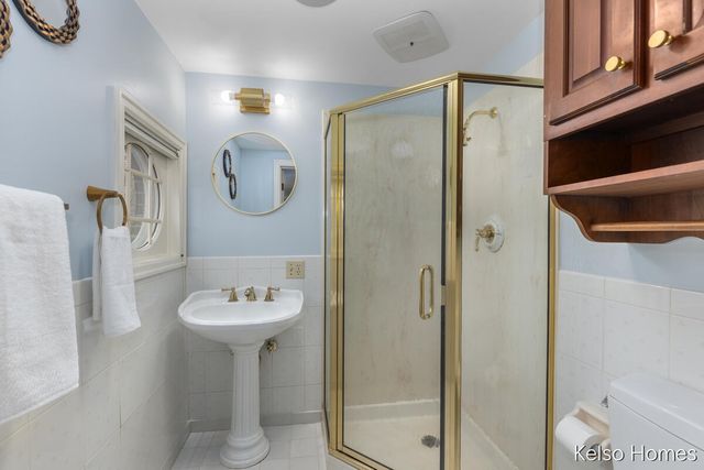 635 N Linden Street, Marshall, MI 49068