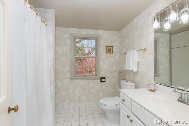 635 N Linden Street, Marshall, MI 49068