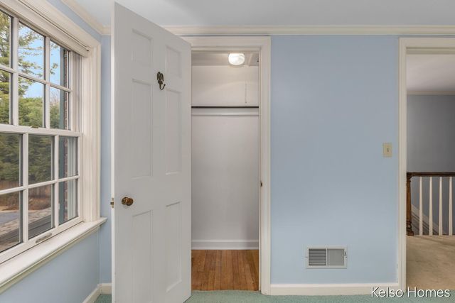 635 N Linden Street, Marshall, MI 49068