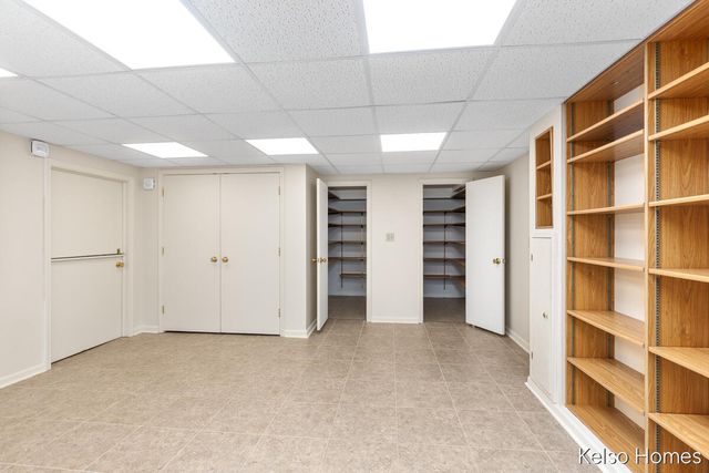 635 N Linden Street, Marshall, MI 49068