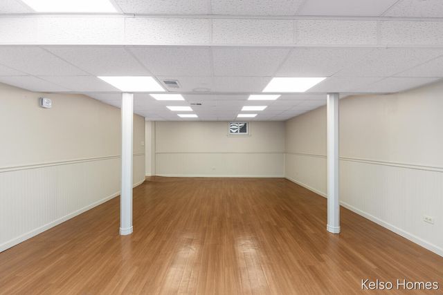 635 N Linden Street, Marshall, MI 49068