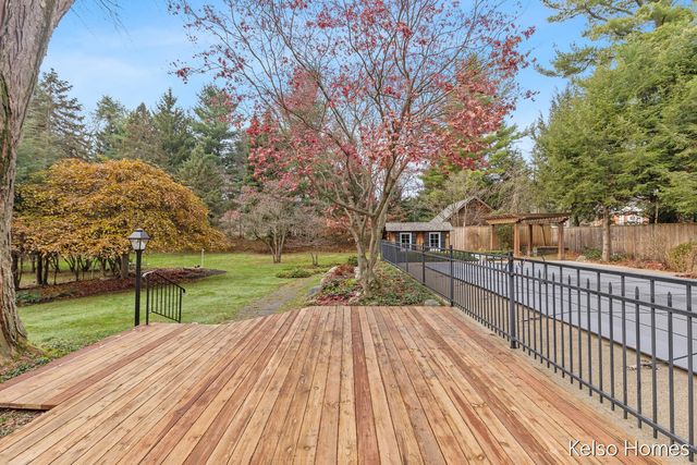 635 N Linden Street, Marshall, MI 49068