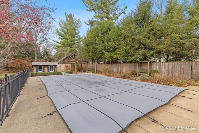 635 N Linden Street, Marshall, MI 49068