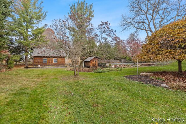 635 N Linden Street, Marshall, MI 49068