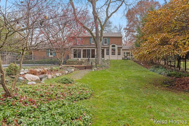 635 N Linden Street, Marshall, MI 49068