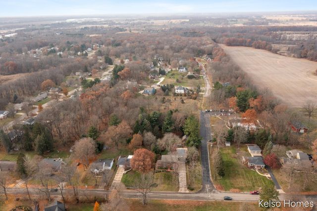 635 N Linden Street, Marshall, MI 49068