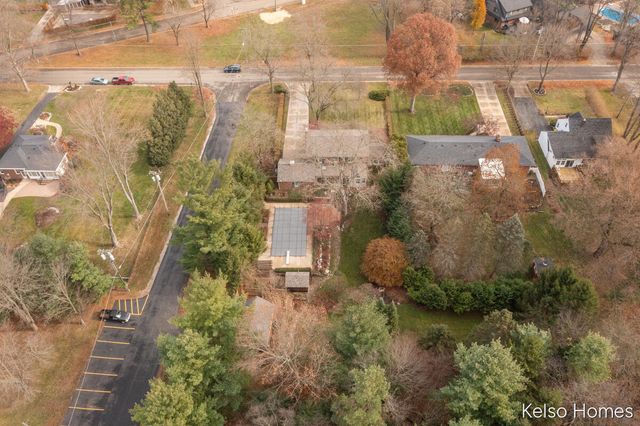 635 N Linden Street, Marshall, MI 49068