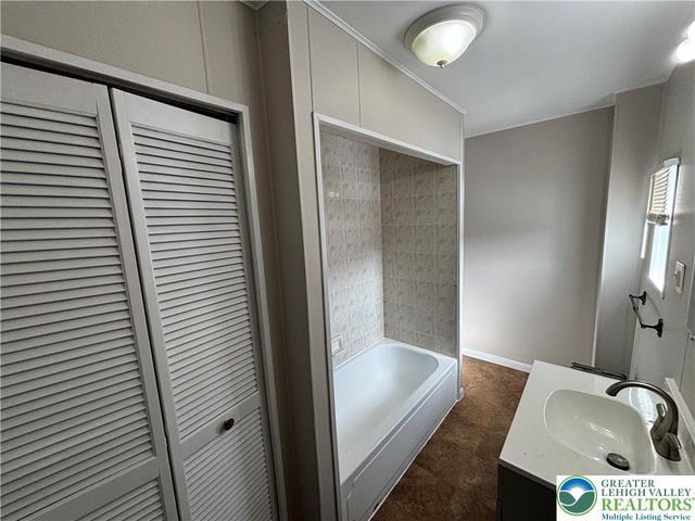 418 Ridge Street 2, Emmaus Boro, PA 18049