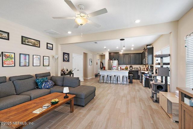 6761 EVENING DUSK Drive, Jacksonville, FL 32244