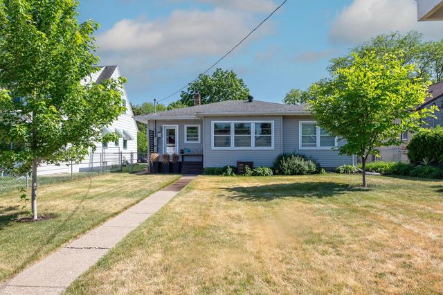 2137 Johnson STREET, La Crosse, WI 54601