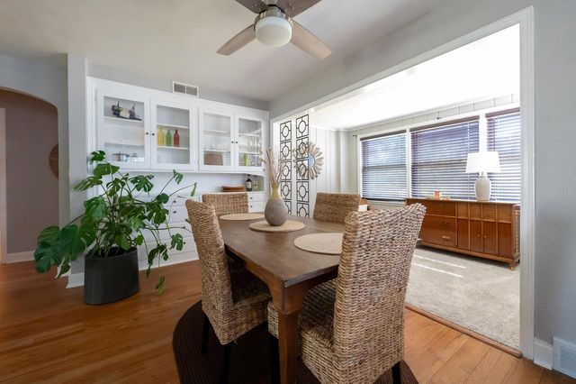 2137 Johnson STREET, La Crosse, WI 54601