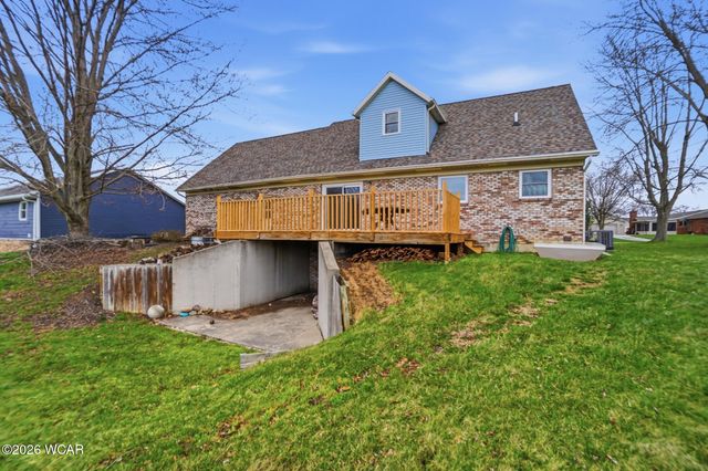 1103 Poppy Drive, Wapakoneta, OH 45895