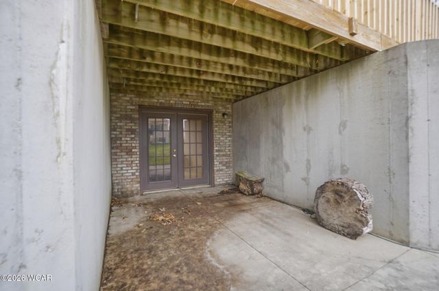 1103 Poppy Drive, Wapakoneta, OH 45895