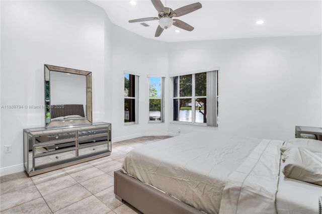2791 SW 190th Ave, Miramar, FL 33029