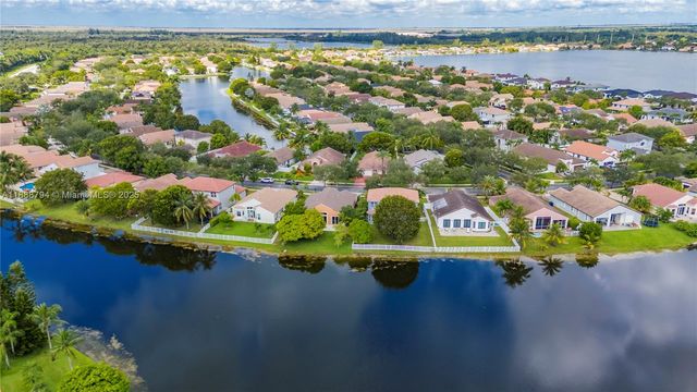 2791 SW 190th Ave, Miramar, FL 33029