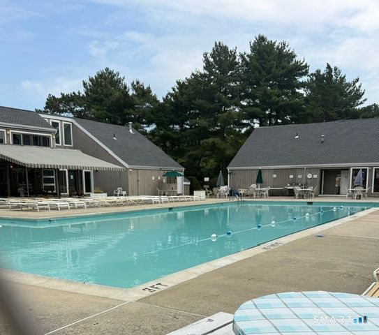 68 Foxbridge Village Road 68, Branford, CT 06405