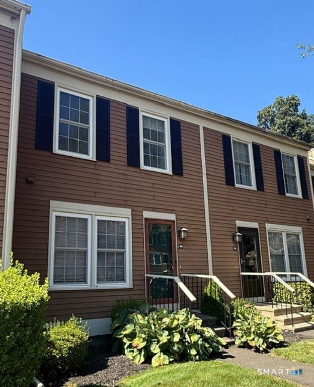 68 Foxbridge Village Road 68, Branford, CT 06405