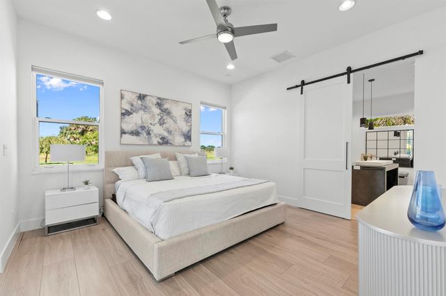 3213 SE Morningside Boulevard, Port St. Lucie, FL 34952