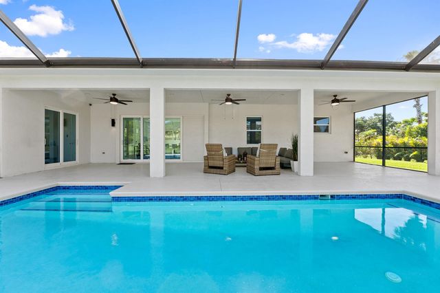 3213 SE Morningside Boulevard, Port St. Lucie, FL 34952