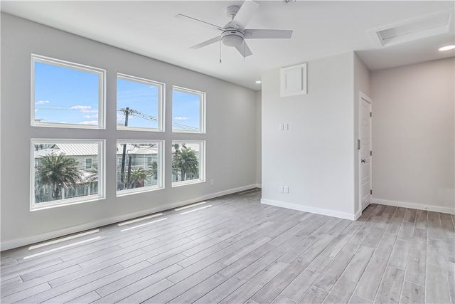 603 E Avenue G 203, Port Aransas, TX 78373