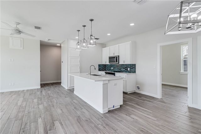 603 E Avenue G 203, Port Aransas, TX 78373