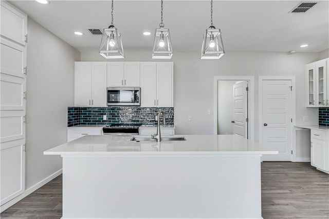 603 E Avenue G 203, Port Aransas, TX 78373