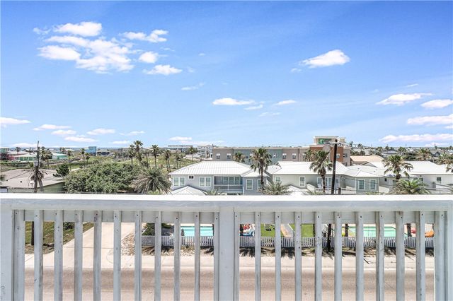 603 E Avenue G 203, Port Aransas, TX 78373