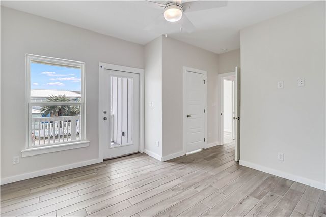 603 E Avenue G 203, Port Aransas, TX 78373