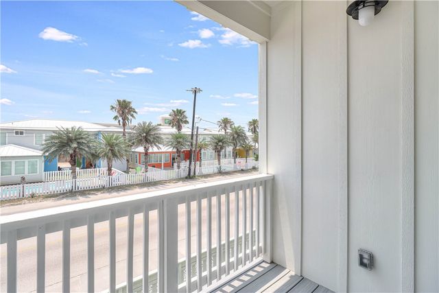 603 E Avenue G 203, Port Aransas, TX 78373