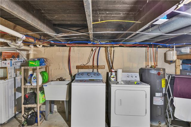 1747 Galilee Rd, Wampum, PA 16157