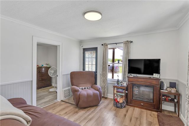 1747 Galilee Rd, Wampum, PA 16157