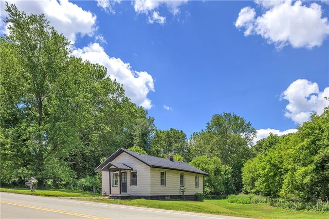 1747 Galilee Rd, Wampum, PA 16157